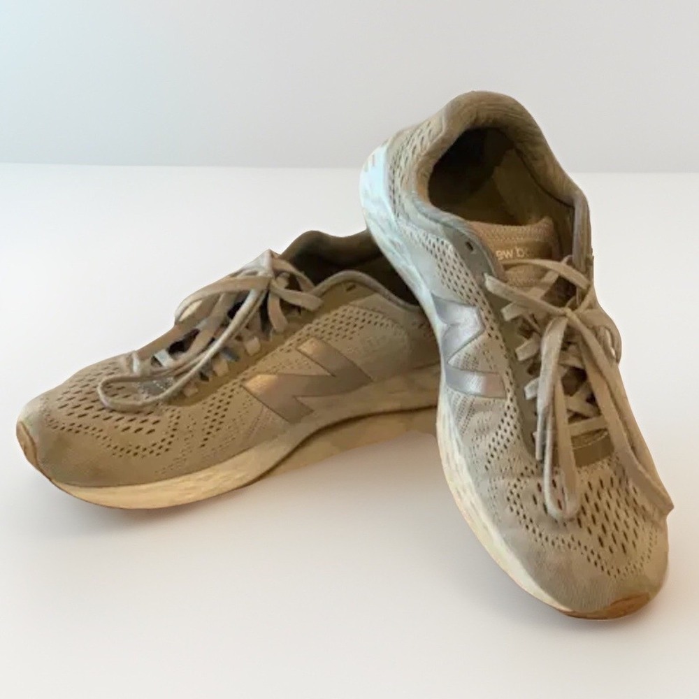 New Balance Fresh Foam Arishi v1 Womens 8.5 Beige Silver Running Shoes WARISLO1